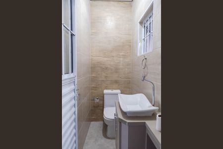 Casa à venda com 250m², 5 quartos e 2 vagas Casa à venda com 250m², 5 quartos e 2 vagasLavabo 2