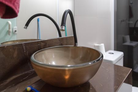 Casa à venda com 250m², 5 quartos e 2 vagas Casa à venda com 250m², 5 quartos e 2 vagasBanheiro