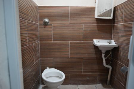 Casa para alugar com 30m², 1 quarto e sem vagaBanheiro