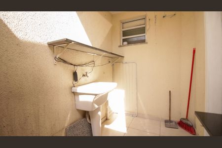 Casa de condomínio à venda com 90m², 2 quartos e 1 vaga Casa de condomínio à venda com 90m², 2 quartos e 1 vagaÁrea de Serviço