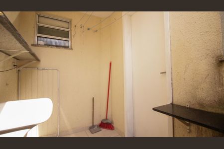 Casa de condomínio à venda com 90m², 2 quartos e 1 vaga Casa de condomínio à venda com 90m², 2 quartos e 1 vagaÁrea de Serviço