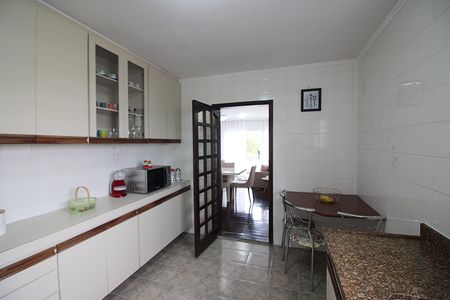 Apartamento à venda com 76m², 2 quartos e 1 vagaCozinha