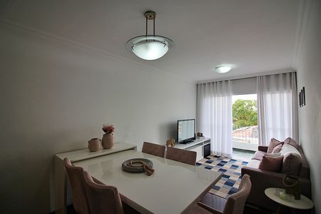 Apartamento à venda com 76m², 2 quartos e 1 vagaSala