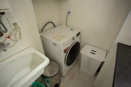 Apartamento à venda com 70m², 2 quartos e 1 vagaÁrea de Serviço