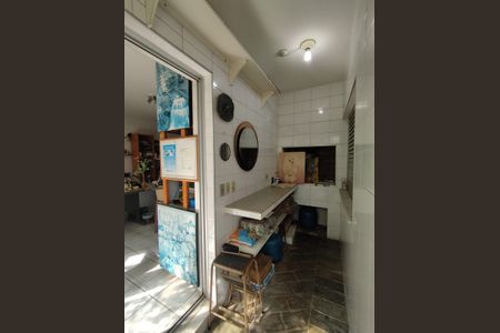 Casa à venda com 280m², 4 quartos e 5 vagasChurrasqueira