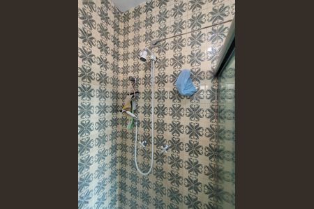 Casa à venda com 280m², 4 quartos e 5 vagasBanheiro 2