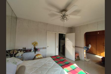 Casa à venda com 280m², 4 quartos e 5 vagasSuíte 1