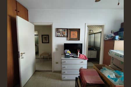 Casa à venda com 280m², 4 quartos e 5 vagasSuíte 2