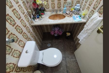 Casa à venda com 280m², 4 quartos e 5 vagasLavabo