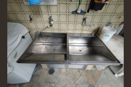 Casa à venda com 280m², 4 quartos e 5 vagasÁrea de Serviço