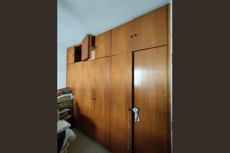 Casa à venda com 280m², 4 quartos e 5 vagasSuíte 2