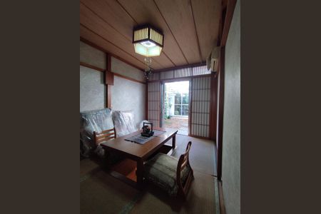 Casa à venda com 280m², 4 quartos e 5 vagasSala Oriental