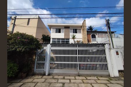Casa à venda com 280m², 4 quartos e 5 vagasFachada
