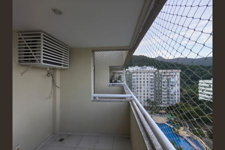 Varanda - Sala de apartamento à venda com 3 quartos, 73m² em Camorim, Rio de Janeiro