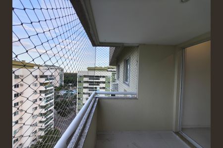 Apartamento para alugar com 73m², 3 quartos e 2 vagasVaranda - Sala