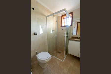 Casa à venda com 393m², 4 quartos e 4 vagasBanheiro Suíte 3