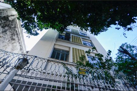 Apartamento à venda com 66m², 2 quartos e sem vaga Apartamento à venda com 66m², 2 quartos e sem vagaFachada