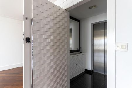 Apartamento à venda com 292m², 4 quartos e 4 vagasFoto 06