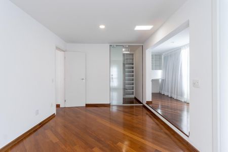 Apartamento à venda com 292m², 4 quartos e 4 vagasFoto 27