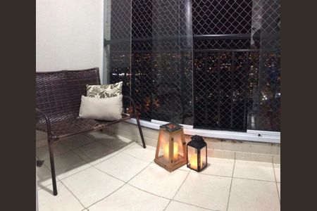 Apartamento à venda com 68m², 3 quartos e 2 vagasVaranda