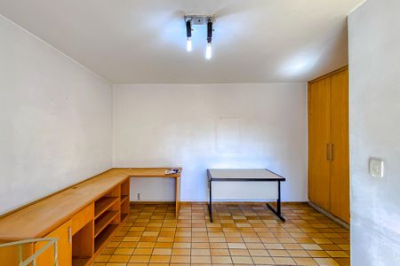 Casa à venda com 200m², 3 quartos e 2 vagasSuíte 