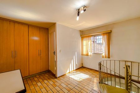 Casa à venda com 200m², 3 quartos e 2 vagasSuíte 