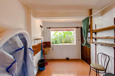 Casa à venda com 200m², 3 quartos e 2 vagasÁrea de Serviço