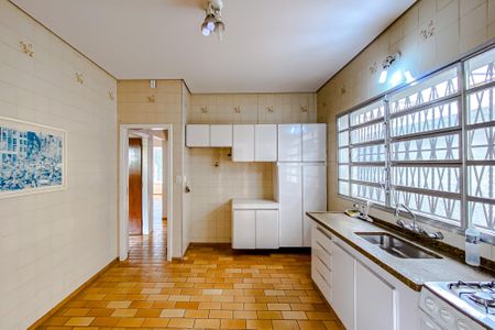 Casa à venda com 200m², 3 quartos e 2 vagasCozinha