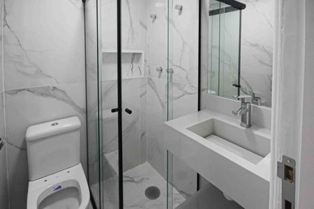Apartamento à venda com 54m², 2 quartos e 1 vaga Apartamento à venda com 54m², 2 quartos e 1 vagaBanheiro
