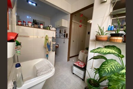 Apartamento à venda com 96m², 3 quartos e 1 vagaÁrea de Serviço