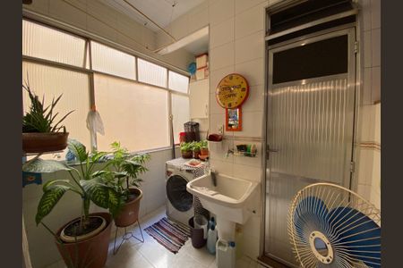 Apartamento à venda com 96m², 3 quartos e 1 vagaÁrea de Serviço