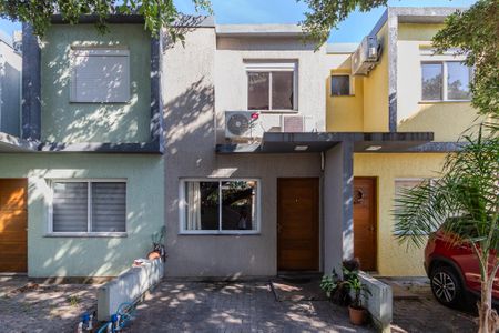 Casa de condomínio à venda com 70m², 2 quartos e 1 vagaFachada