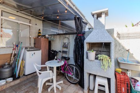 Casa de condomínio à venda com 70m², 2 quartos e 1 vagaÁrea externa