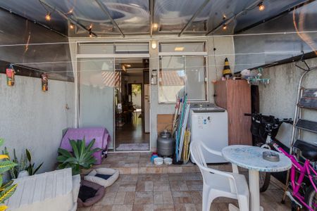 Casa de condomínio à venda com 70m², 2 quartos e 1 vagaÁrea externa