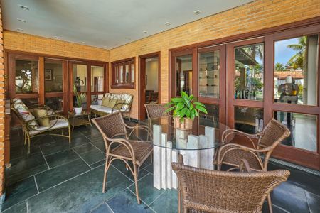 Apartamento para alugar com 500m², 5 quartos e 4 vagas Apartamento para alugar com 500m², 5 quartos e 4 vagasVaranda