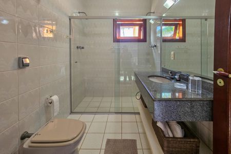 Apartamento para alugar com 500m², 5 quartos e 4 vagas Apartamento para alugar com 500m², 5 quartos e 4 vagasBanheiro da Suíte 5