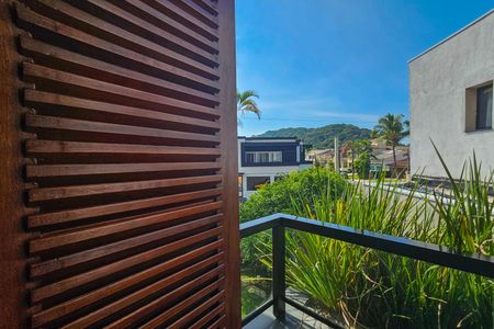 Apartamento para alugar com 500m², 5 quartos e 4 vagas Apartamento para alugar com 500m², 5 quartos e 4 vagasVaranda - Suíte 4