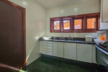 Apartamento para alugar com 500m², 5 quartos e 4 vagas Apartamento para alugar com 500m², 5 quartos e 4 vagasCozinha