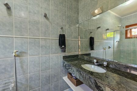 Apartamento para alugar com 500m², 5 quartos e 4 vagas Apartamento para alugar com 500m², 5 quartos e 4 vagasBanheiro da Suíte 1