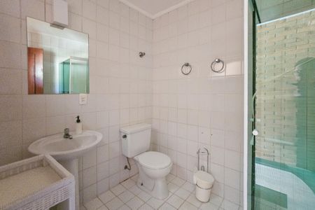 Apartamento para alugar com 500m², 5 quartos e 4 vagas Apartamento para alugar com 500m², 5 quartos e 4 vagasBanheiro 1