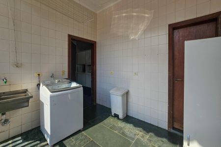 Apartamento para alugar com 500m², 5 quartos e 4 vagas Apartamento para alugar com 500m², 5 quartos e 4 vagasÁrea de serviço