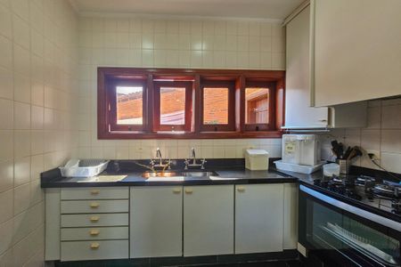 Apartamento para alugar com 500m², 5 quartos e 4 vagas Apartamento para alugar com 500m², 5 quartos e 4 vagasCozinha