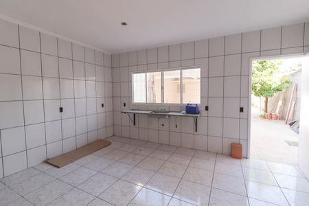 Casa à venda com 300m², 3 quartos e 3 vagas Casa à venda com 300m², 3 quartos e 3 vagasCozinha e Área de Serviço