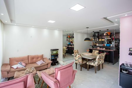 Casa à venda com 155m², 3 quartos e 4 vagasSala