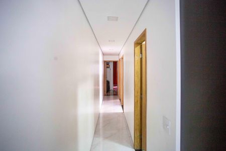 Casa à venda com 155m², 3 quartos e 4 vagasCorredor