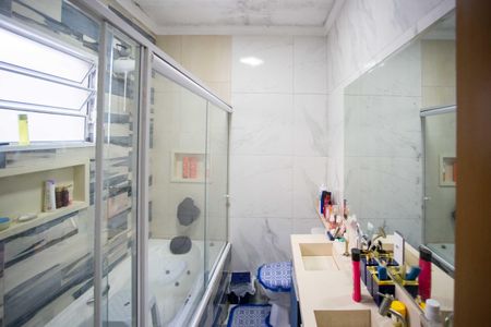 Casa à venda com 155m², 3 quartos e 4 vagasBanheiro da Suíte