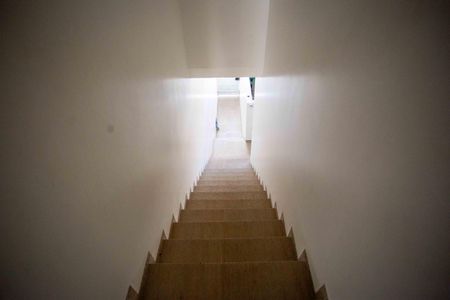 Casa à venda com 155m², 3 quartos e 4 vagasEscada 