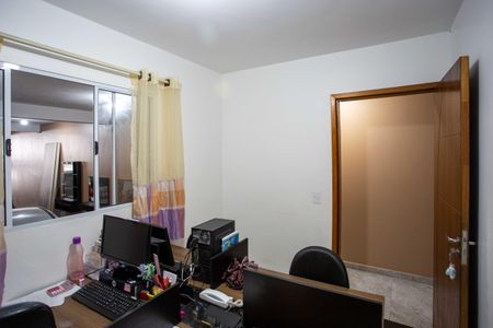 Casa à venda com 155m², 3 quartos e 4 vagasEscritório