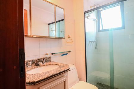 Apartamento à venda com 138m², 4 quartos e 3 vagas Apartamento à venda com 138m², 4 quartos e 3 vagasBanheiro Suíte 2