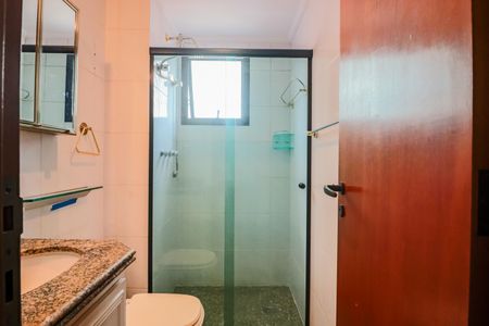 Apartamento à venda com 138m², 4 quartos e 3 vagas Apartamento à venda com 138m², 4 quartos e 3 vagasBanheiro Suíte 2